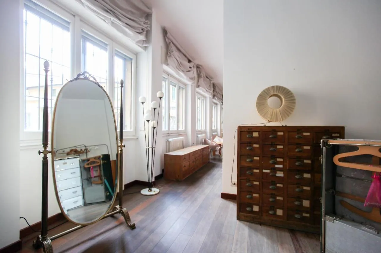 Lovely Milano - Beautiful Loft With Terrace In Porta Romanaアパートメント 0*, ミラノ