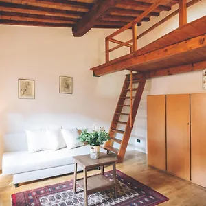 https://gomitolo-apartment.it-tuscanyhotel.com