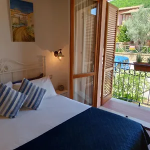 https://i-tre-poeti.it-tuscanyhotel.com