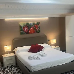 https://strange-apartament.sicilyhotelsitaly.net