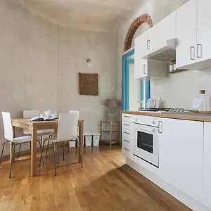 https://italianway-apartments-pastrengo-11.italymilanhotels.net